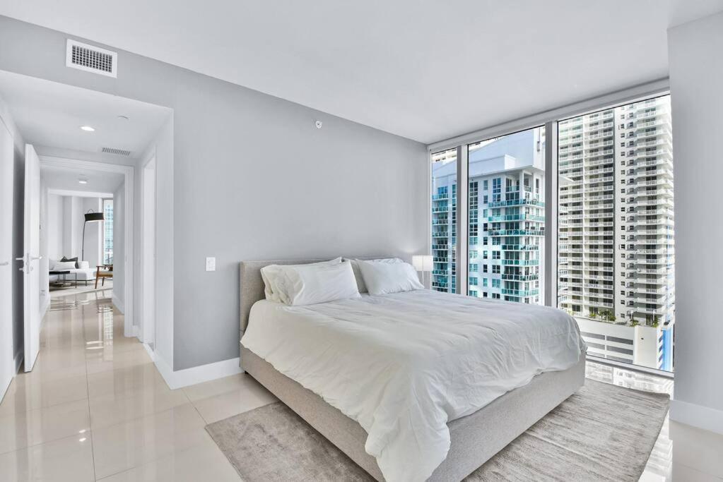 Lovely Upscale Condo Gorgeous View 2Bd 2Bath In Brickell 마이애미 외부 사진