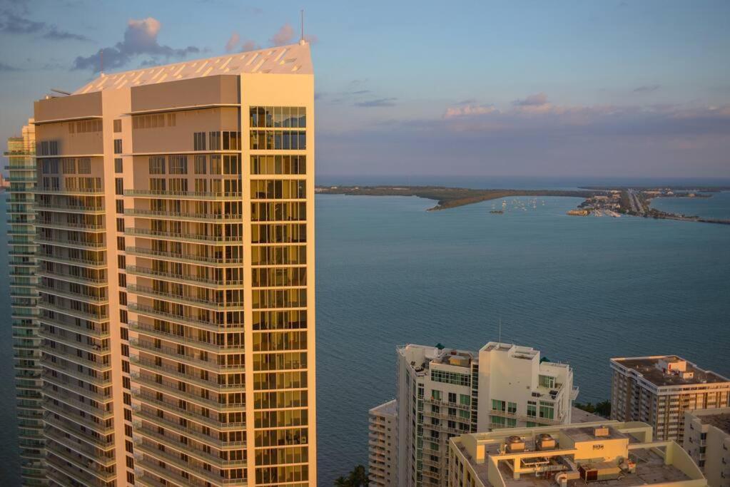 Lovely Upscale Condo Gorgeous View 2Bd 2Bath In Brickell 마이애미 외부 사진