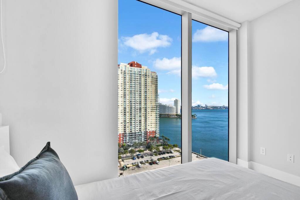 Lovely Upscale Condo Gorgeous View 2Bd 2Bath In Brickell 마이애미 외부 사진