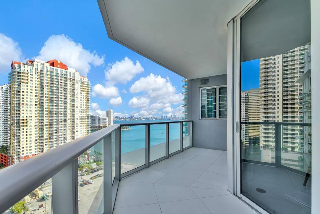 Lovely Upscale Condo Gorgeous View 2Bd 2Bath In Brickell 마이애미 외부 사진